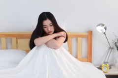 蛇女什么時候動婚（揭秘屬蛇人的最佳結婚時間）